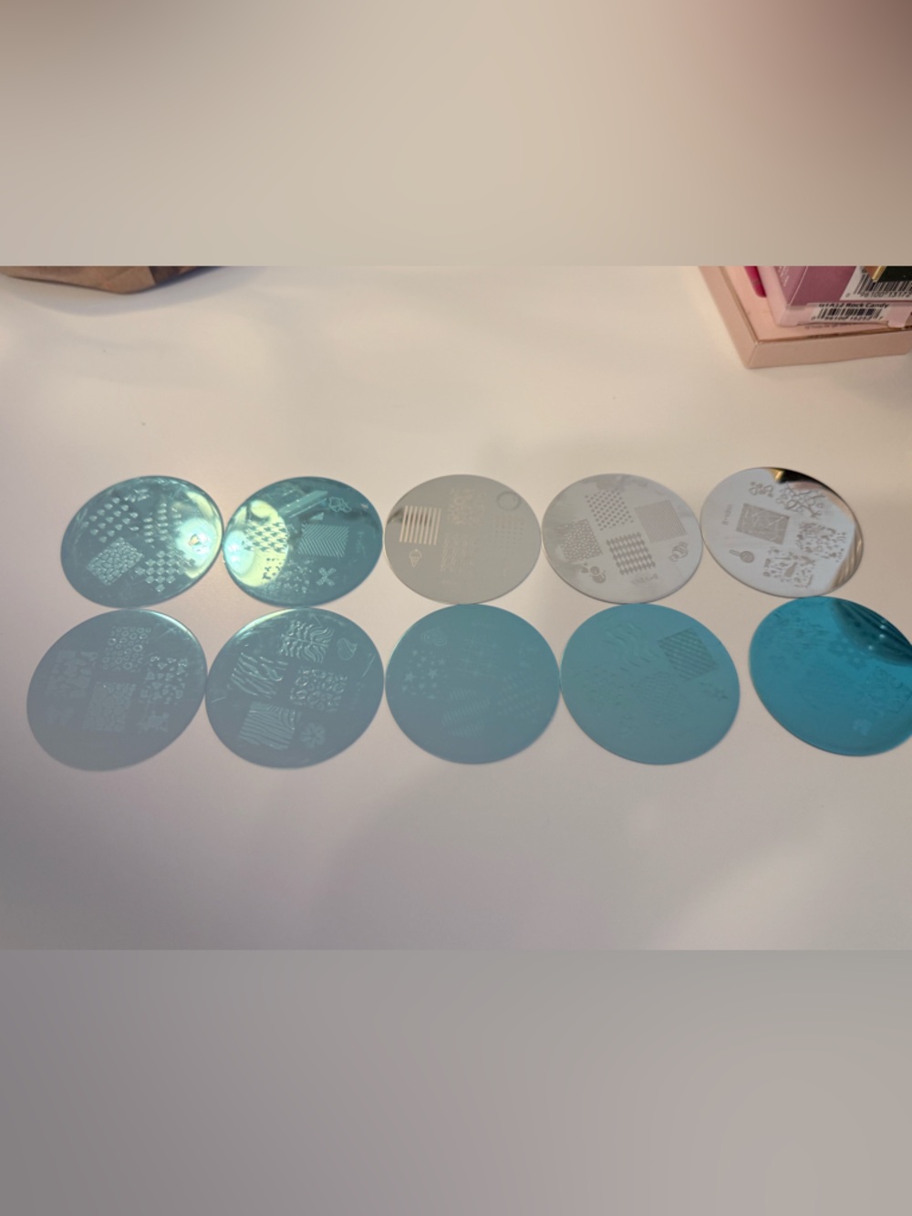 🐣5/$25-Round Nail Stamping Plates and Stamp